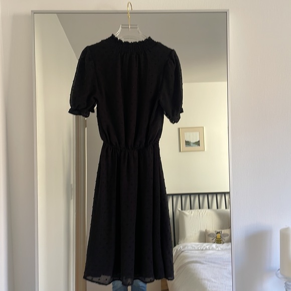 Black Monteau Short-Sleeve Dress - Picture 2 of 3